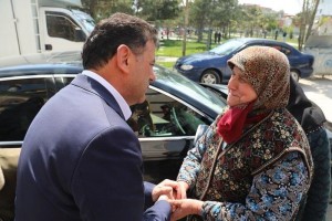 Vatandaşlarımıza kandil simidi ikram ettik